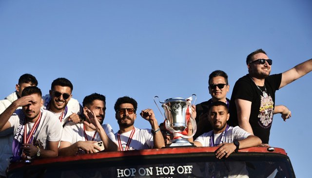 ŞAMPİYON ŞEHİR  TURU ATTI