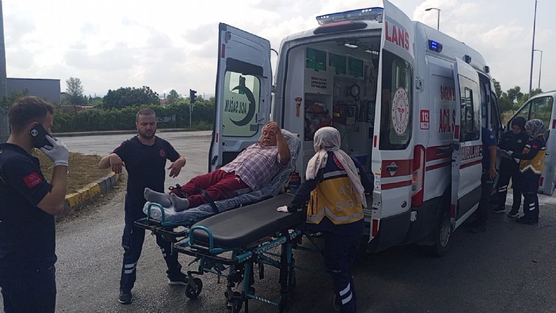 HASTASI OLAN AMBULANSLA KAMYONET ÇARPIŞTI - 2