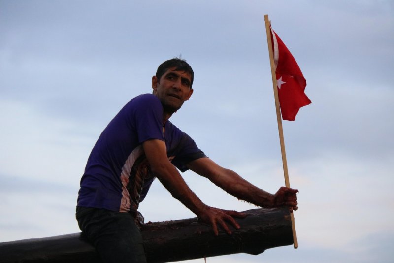 HALAT ÇEKENLERİ SİLİP-SÜPÜRDÜLER - 4