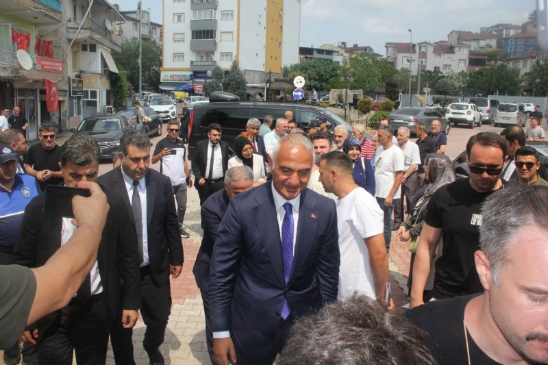 BAKAN GÜLÜÇ’Ü ZİYARET ETTİ - 1