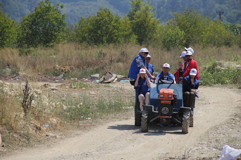 SPORCU GENÇLER FINDIK TARLASINDA - 4