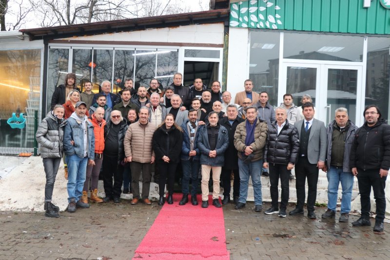 SESLİ’DEN BASINA MANGAL PARTİSİ  - 9