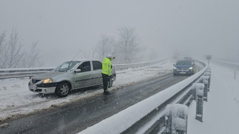 SÜRÜCÜLERE KAR ENGELİ - 4