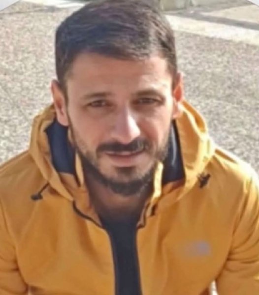 ÖMER, BABASININ TABUTUNUN  BAŞINDAN AYRILMADI - 6