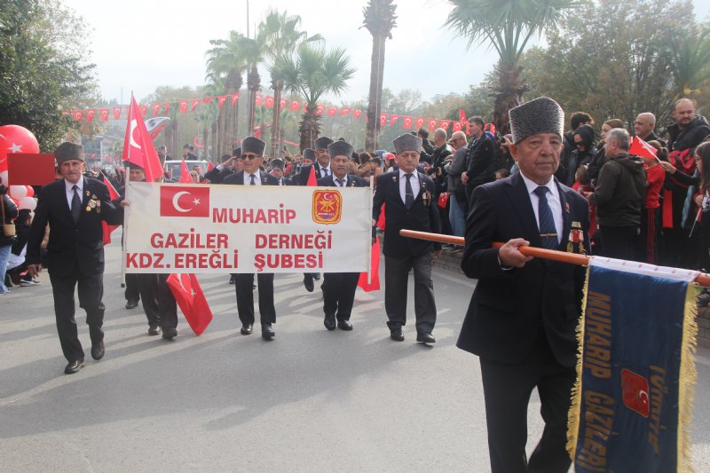 “TÜRK MİLLETİ  CUMHURİYETLE  MUTLUDUR” - 13