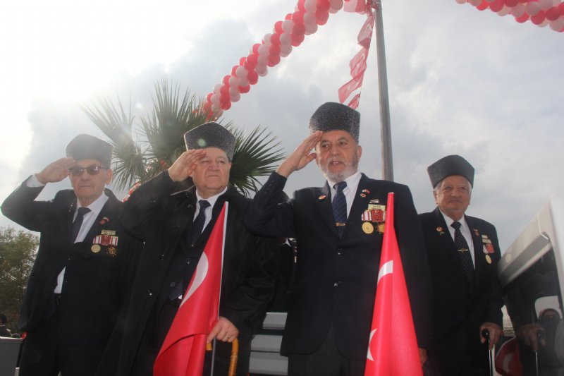 “TÜRK MİLLETİ  CUMHURİYETLE  MUTLUDUR” - 15