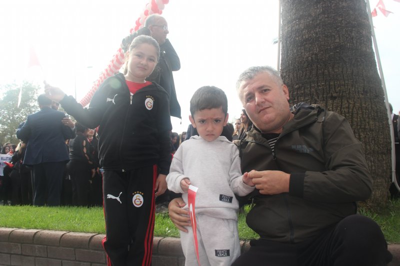 “TÜRK MİLLETİ  CUMHURİYETLE  MUTLUDUR” - 23