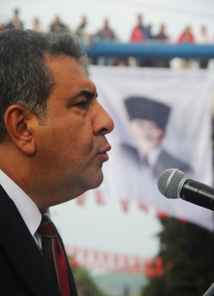 “TÜRK MİLLETİ  CUMHURİYETLE  MUTLUDUR” - 3