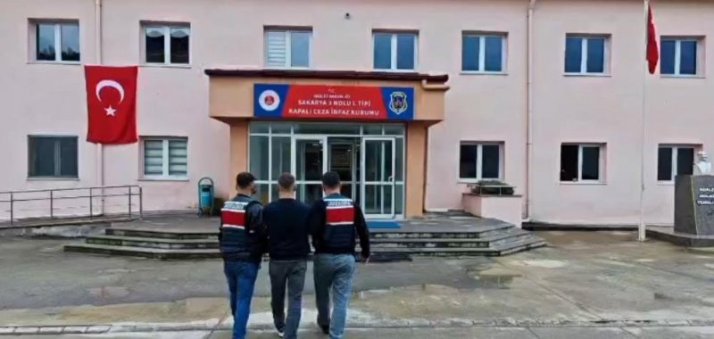UYUŞTURUCU KURYESİ  KOVALAMACAYLA YAKALANDI - 2