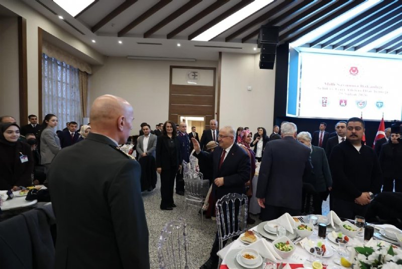 BAKAN GÜLER ŞEHİT YAKINLARINA KONUŞTU - 1