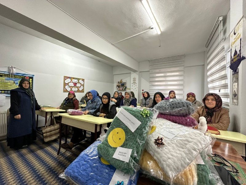 DEPREMZEDE ÇOCUKLARA ATKI VE BERE ÖRDÜLER - 2