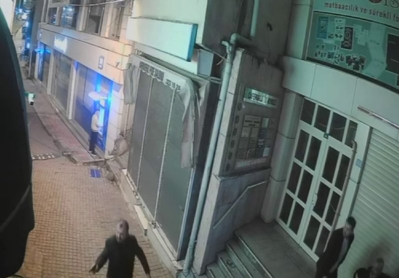 EĞLENCE MEKANINA SİLAHLI SALDIRI: 2 YARALI - 5