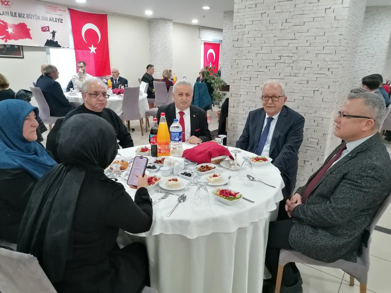 EN KIYMETLİLER  İFTARDA BULUŞTU - 7