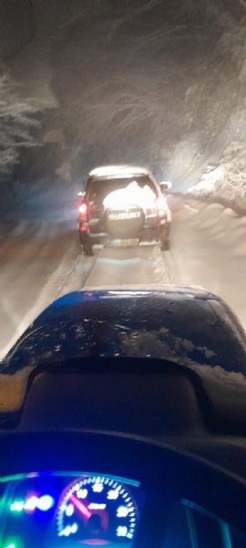 KARDA MAHSUR KALAN  İKİ KİŞİ KURTARILDI - 3