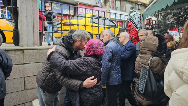 9 AY ÖNCE ÖLEN OĞLUNUN YANINA DEFNEDİLDİ - 4