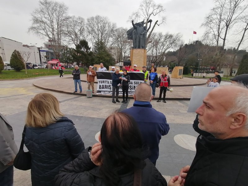 EREĞLİ’DE “SAVAŞA HAYIR  BARIŞ HEMEN ŞİMDİ” EYLEMİ - 5