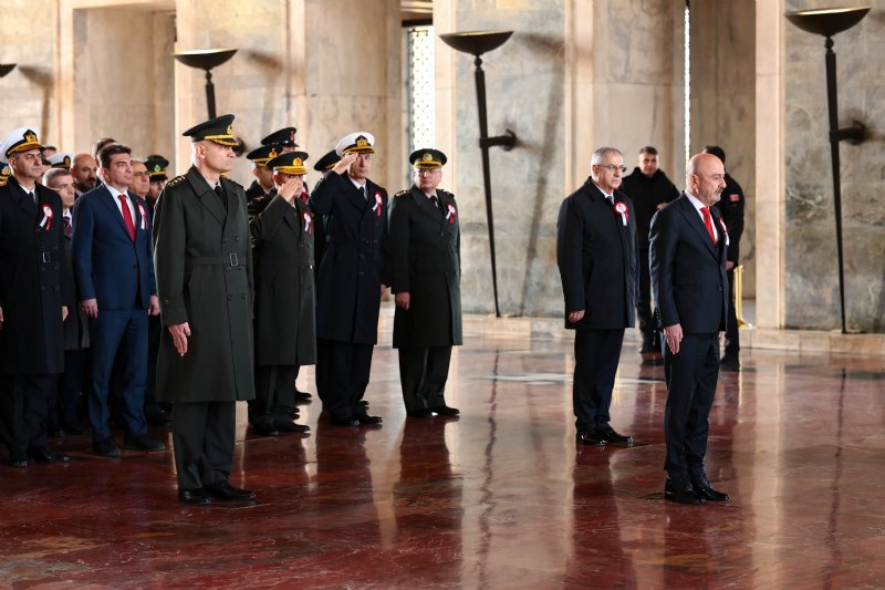 OYAK´TAN  ANITKABİR´E  ZİYARET - 3