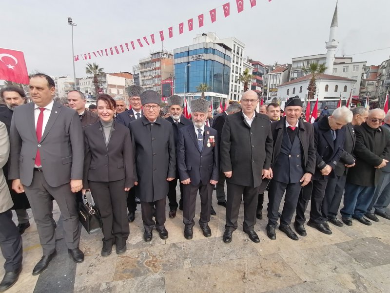 ŞEHİTLER VATANIN  ONURUDUR - 3