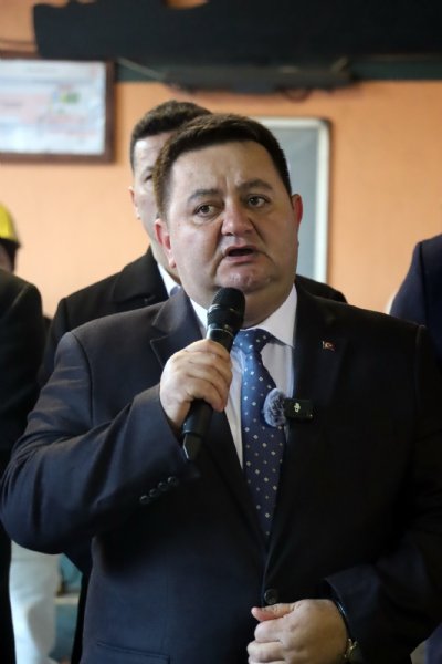 YEŞİL: “DİMDİK AYAKTAYIZ” - 1