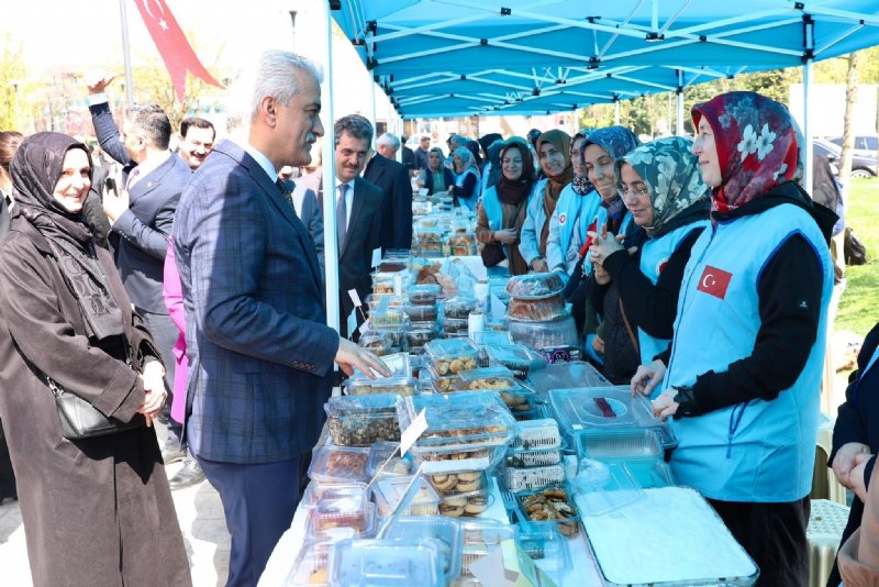 İHTİYAÇ SAHİBİ  NİŞANLI GENÇLER İÇİN  HAYIR ÇARŞISI! - 1