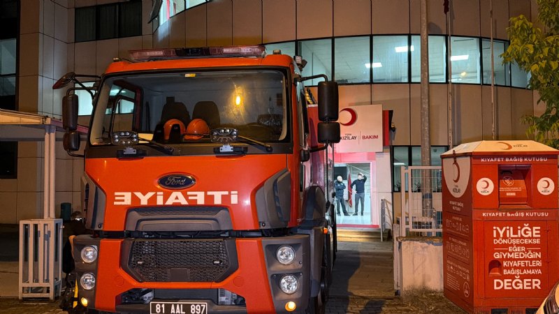 HUZUREVİNDE YANGIN! - 5