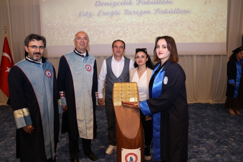 DENİZCİLİK VE TURİZM  FAKÜLTESİ MEZUNİYETİ - 1