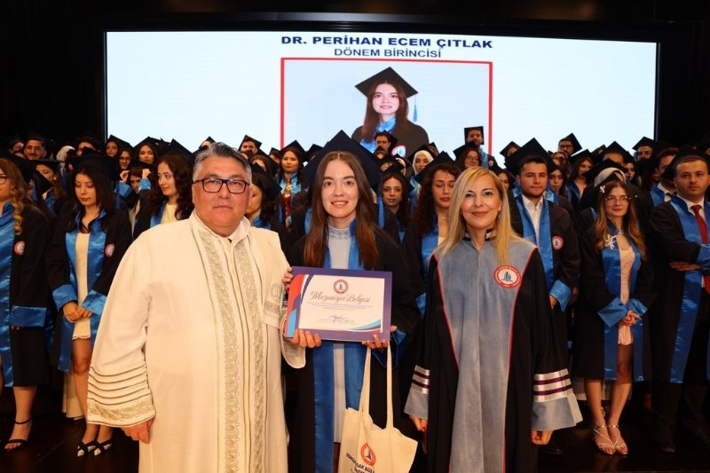 GENÇ DOKTORLAR  ‘HAYATA’ UĞURLANDI - 5