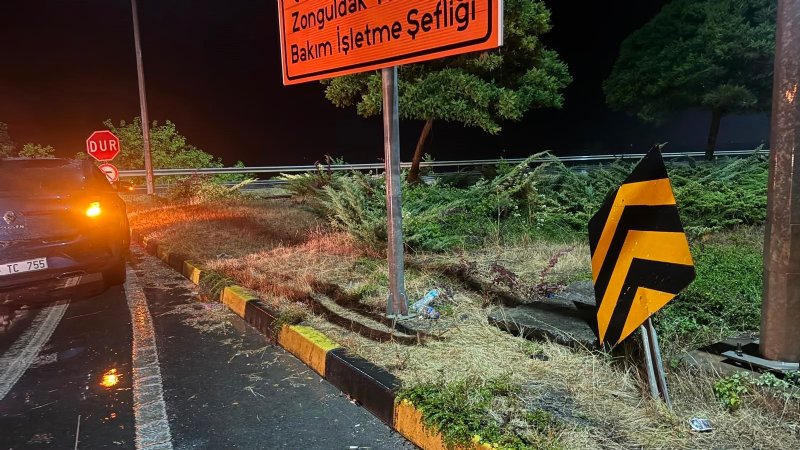 ALAPLI AKÇAKOCA YOLUNDA KAZA;5 YARALI - 2