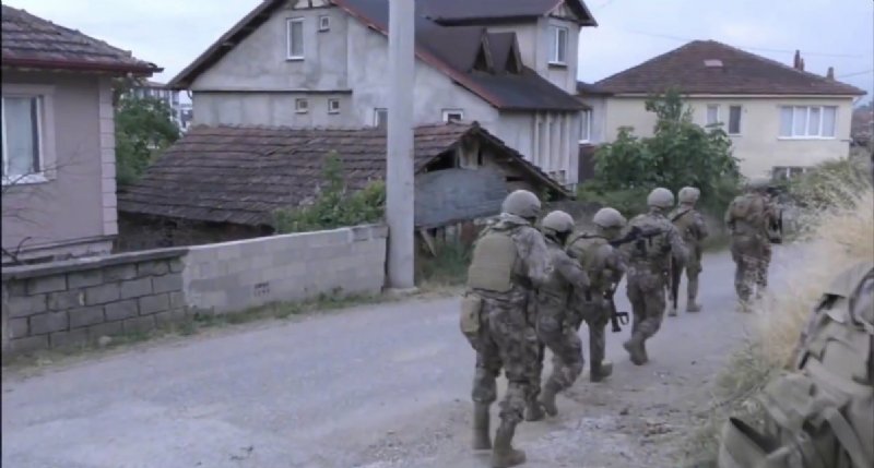 DEAŞ OPERASYONU:  13 GÖZALTI - 4