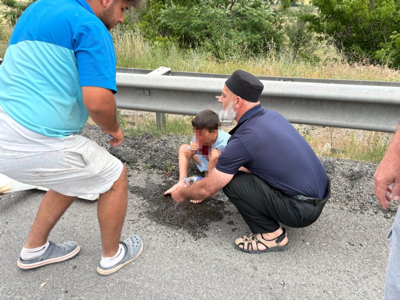 FECİ KAZA: 1 ÖLÜ, 8 YARALI - 4