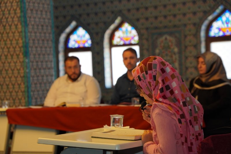 KUR´AN KURSU  ÖĞRENCİLERİ YARIŞTI - 2