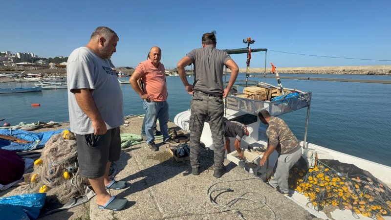 AVA ÇIKAN BALIKÇILAR  LİMANA DÖNDÜ - 1