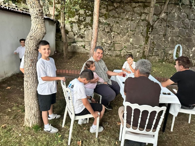 ÖVGÜYÜ HAK EDEN  DEVLET ADAMI - 2