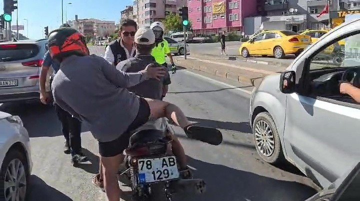 POLİS YAKALADI;  390 BİNİ YAPIŞTIRDI - 1