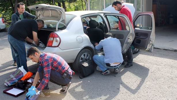 Sigorta kutusundan esrar çıktı