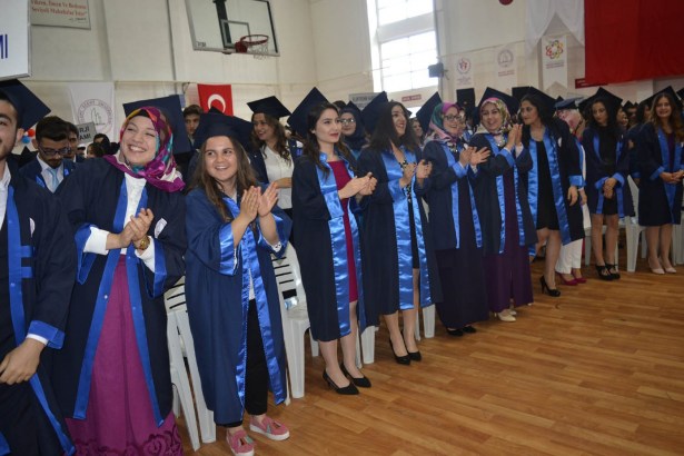 Alaplı MYO´da mezuniyet coşkusu