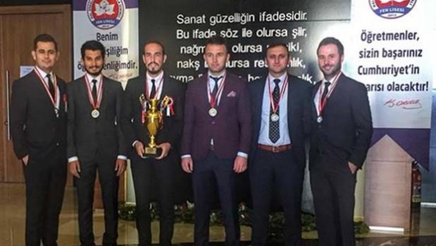 Atatürk Ortaokulu, şampiyon oldu