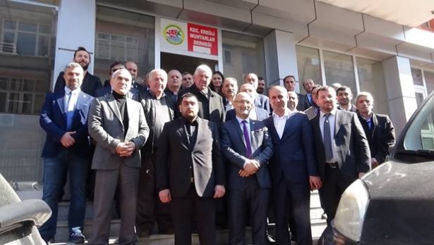 Kaya: ´Muhtarlar demokrasi ayıbı işliyor´