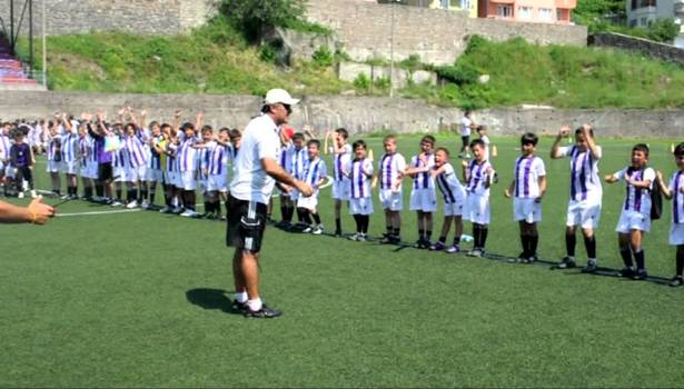 Ereğli Belediyespor yaz futbol okulu kayıtları başladı