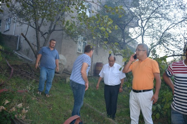 Çalılık yangını büyümeden söndürüldü