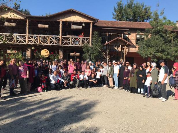 Özel öğrenciler, at çiftliği gezisine katıldı