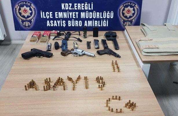 9 ayrı suçtan aranıyordu...